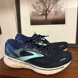 Brooks Women's Navy and Teal Athletic Shoes